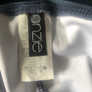 Onzie Tie Dye Mini Pebble Leggings Medium